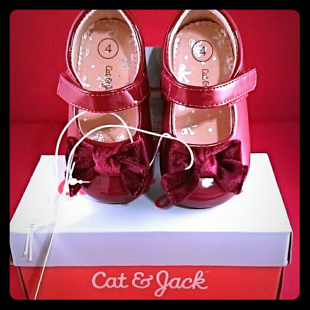 Cat & Jack Dayja Red Shoes Sz 4